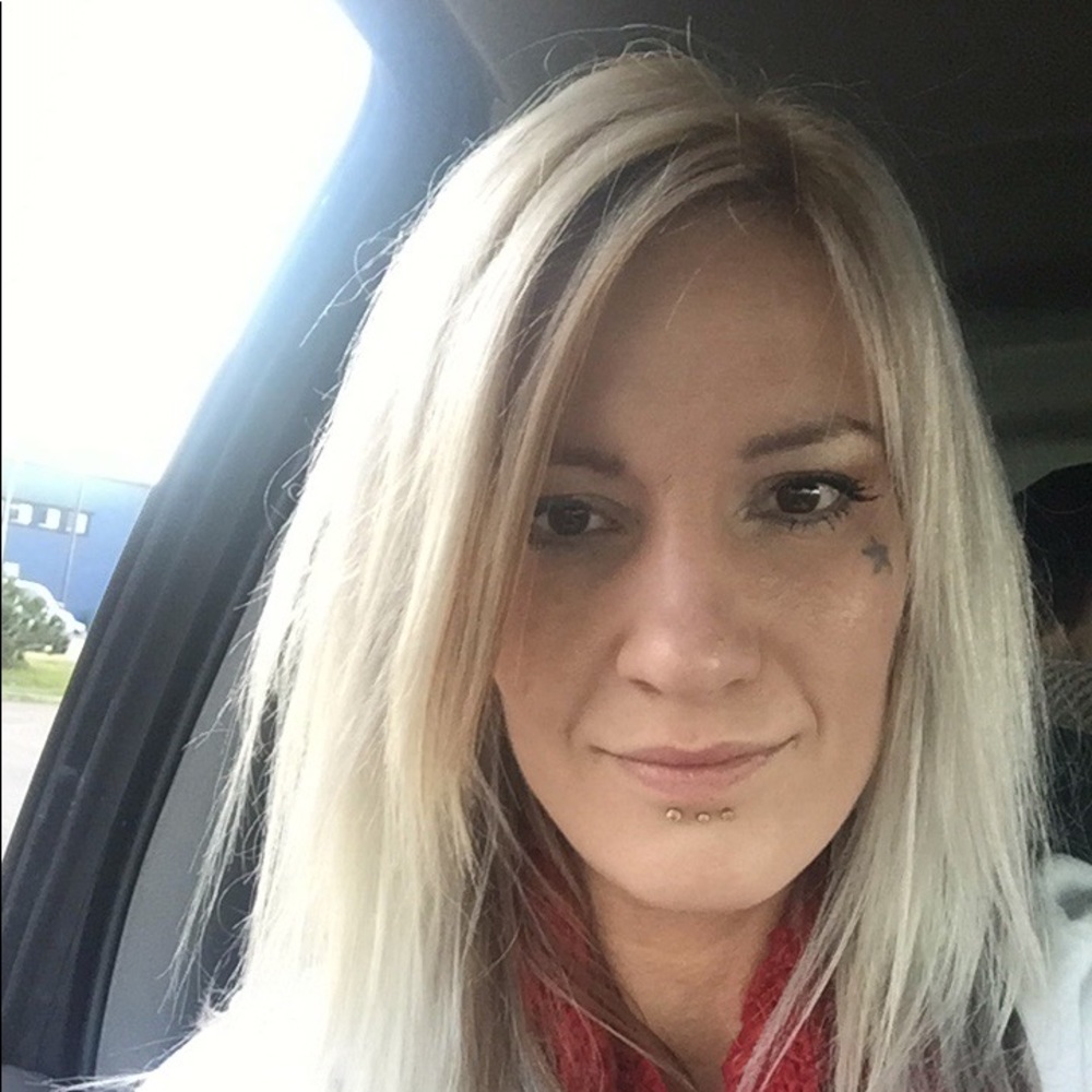 Meet your Posher, Nikki